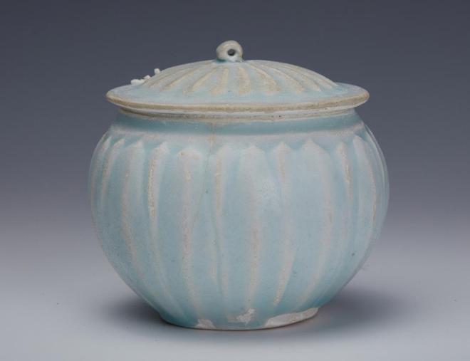 菊君子”藏着中国人的千年偏爱pg电子模拟器试玩文物上的“(图7)